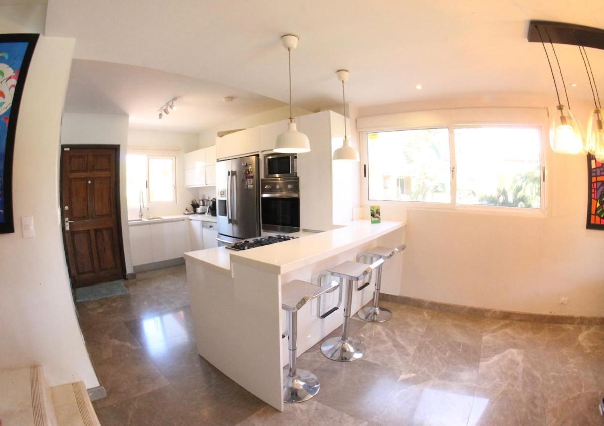 פאלם ביץ' Eagle Beach Luxury House, Walking Distance To The Beach מראה חיצוני תמונה