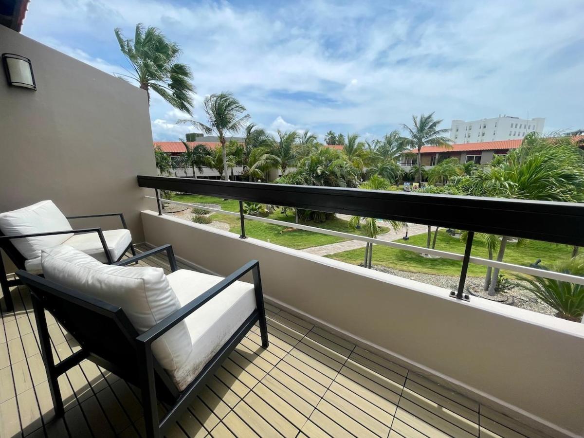פאלם ביץ' Eagle Beach Luxury House, Walking Distance To The Beach מראה חיצוני תמונה
