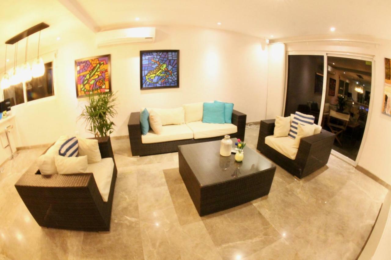 פאלם ביץ' Eagle Beach Luxury House, Walking Distance To The Beach מראה חיצוני תמונה