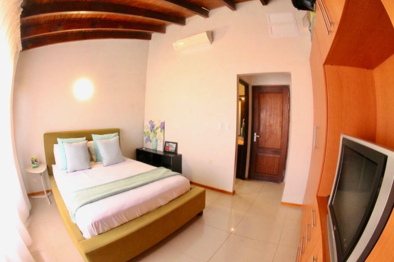 פאלם ביץ' Eagle Beach Luxury House, Walking Distance To The Beach מראה חיצוני תמונה